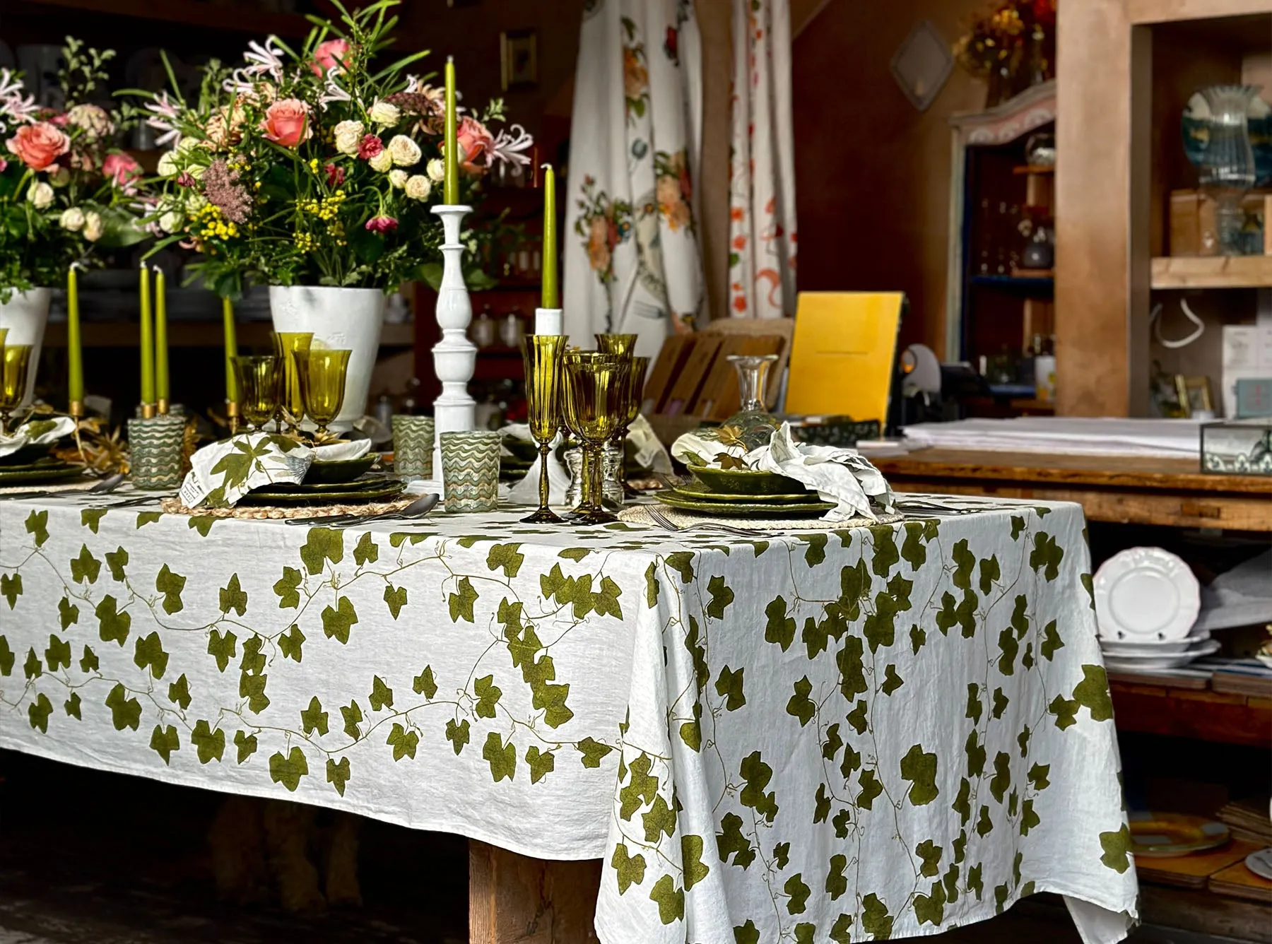 Bernadette's Falling Flower Green Soup Bowl, 22cm